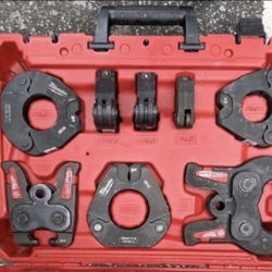 Milwaukee 1/2 in. - 2 in. IPS-P Pivoting Press Ring Kit for M18 FORCE LOGIC Press Tools