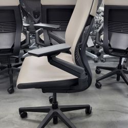 Lightly Used Steelcase Gesture Chair