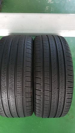 Pirellis in good condition 2 tires 225 45 17 good tread