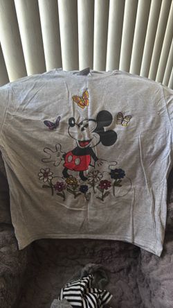 Mickey & Minnie T-shirts -Large Women’s