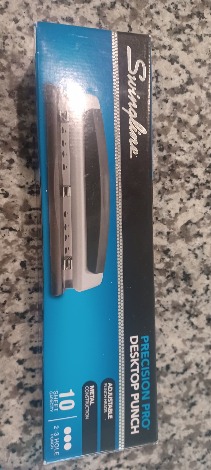 BRAND NEW 3 HOLE PUNCHER