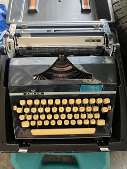 Adler Vintage Manual Typewriter with Carrying Case