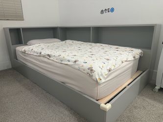 Beautyrest PressureSmart 2.0 Firm Twin Mattress - 11" - Excellent Condition, Almost New