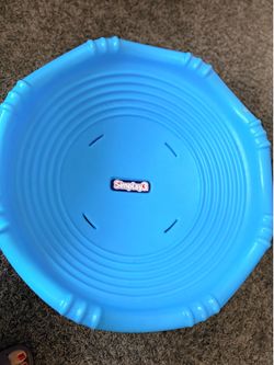 Rock around wobble disk.