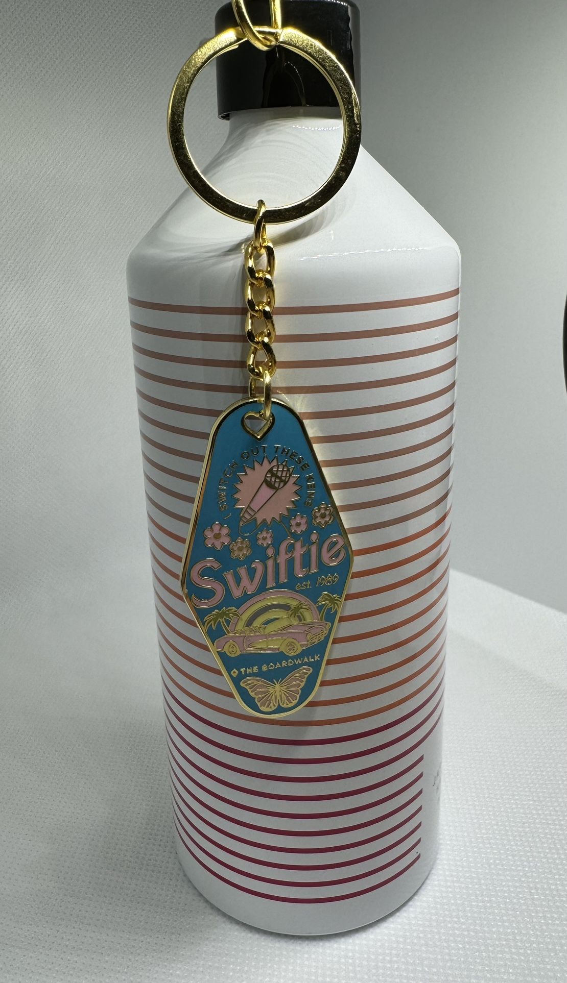 Taylor Swift - Swiftie Keychain - Rare - NWOT
