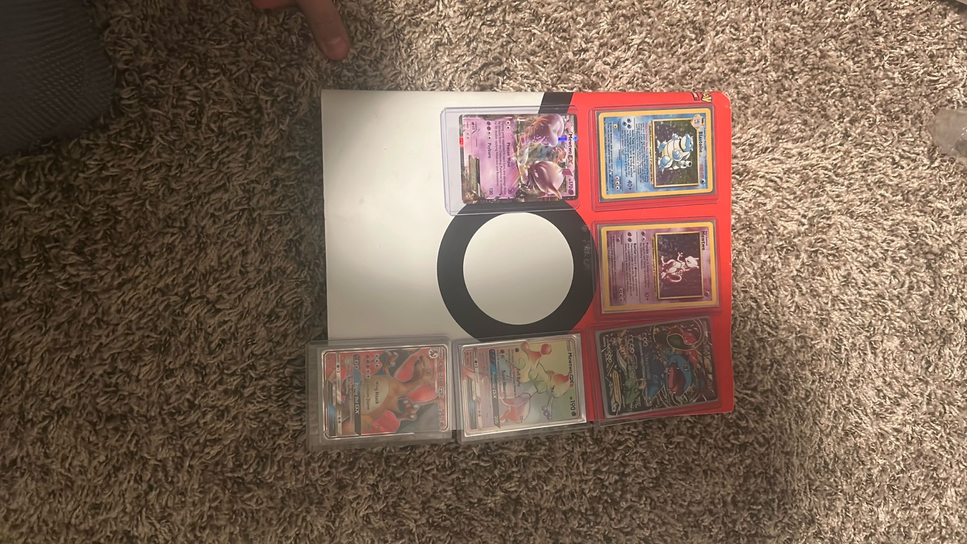 pokémon book full of cards and extra cards for a good price