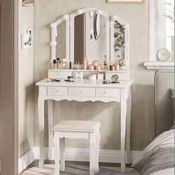 Makeup Vanity 