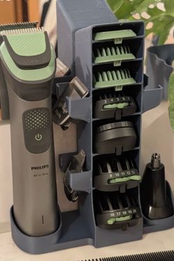 3D Printed Organizer Stand for Philips All-in-One Trimmer | Attachment Holder & Charging Dock