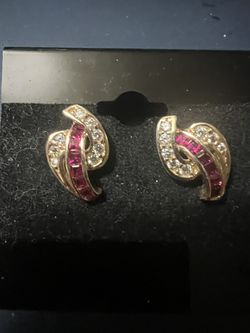 Women’s Ruby Earring