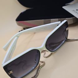 Burberry sunglasses 