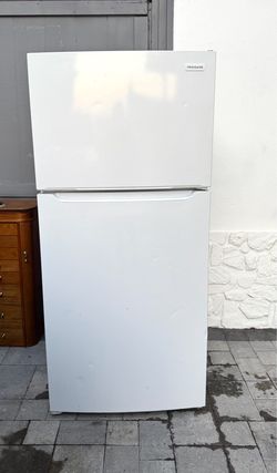Frigidaire Top & Bottom Refrigerator