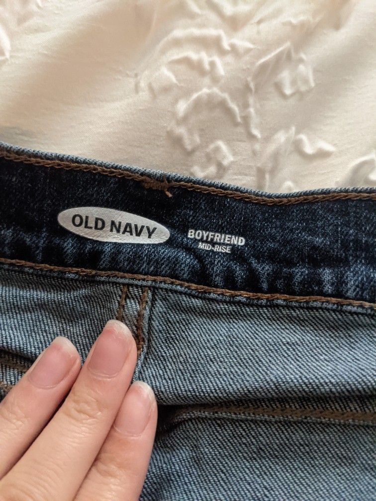 Old navy Boyfriend Rise Jeans size 2