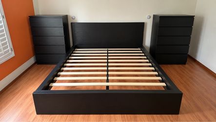 Modern 3-Piece Bedroom Set – Bed Frame + 2 Dressers