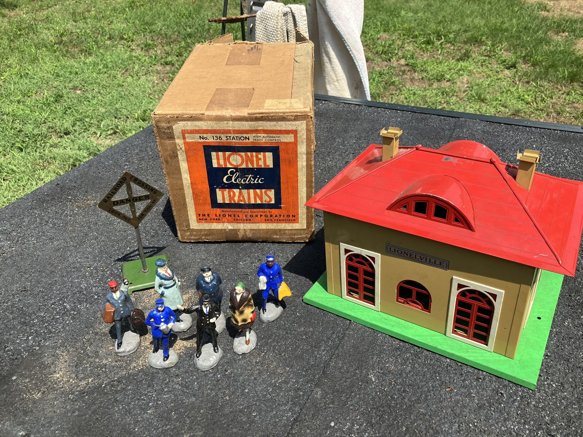 Lionel Prewar 136 Lionelville Train Station Vintage Lot