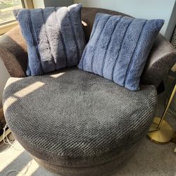 Oversized Round Swivel Chair