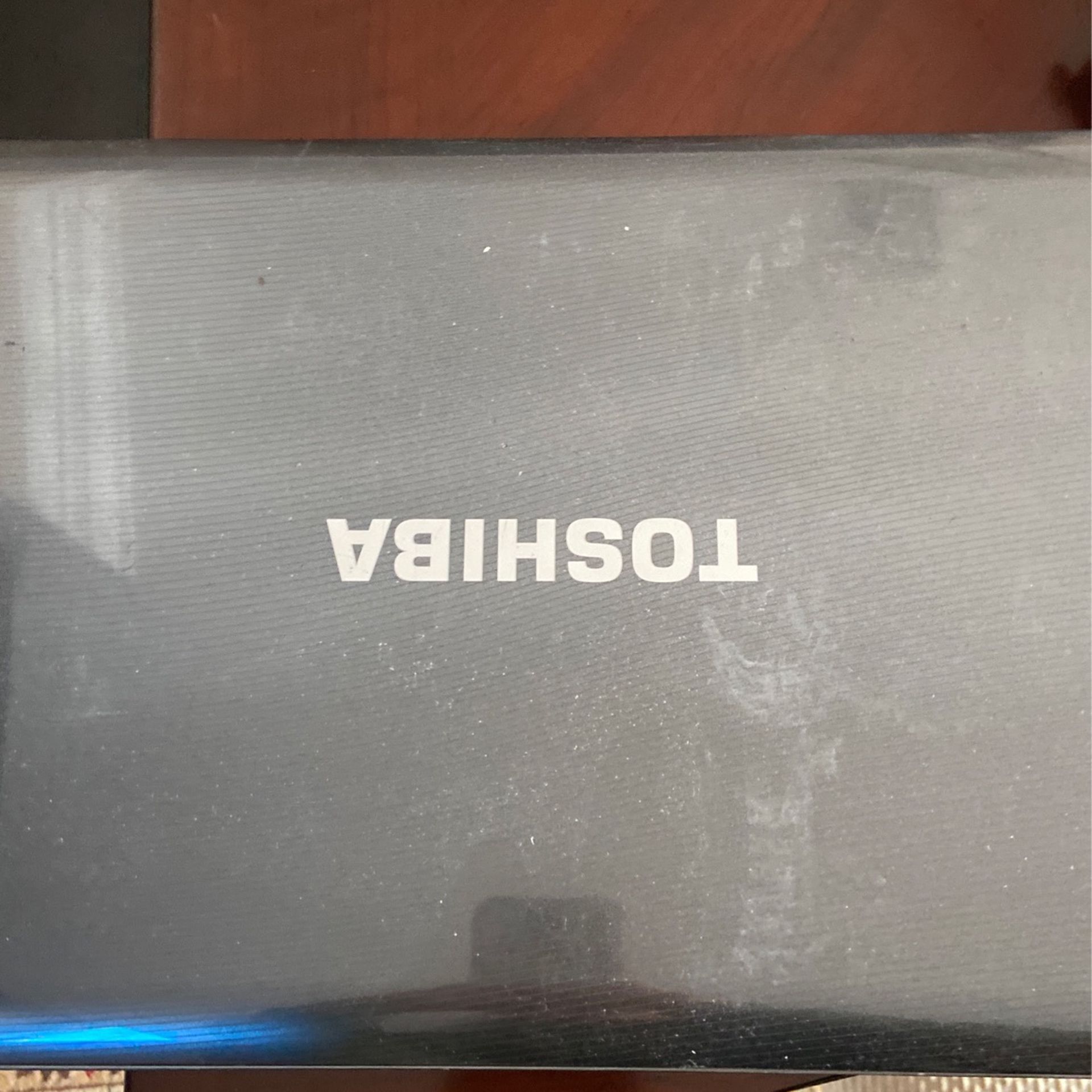 Toshiba Laptop (No charger) - L505D-S5965
