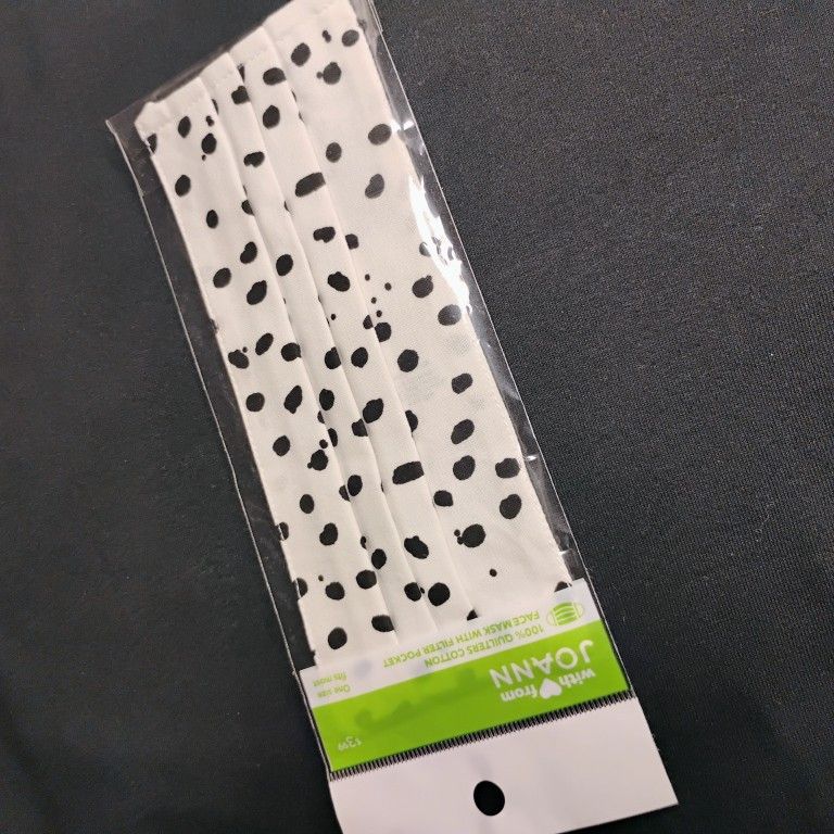 White Pok-a-dot Mask