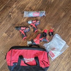 Milwaukee M12 Tool Set