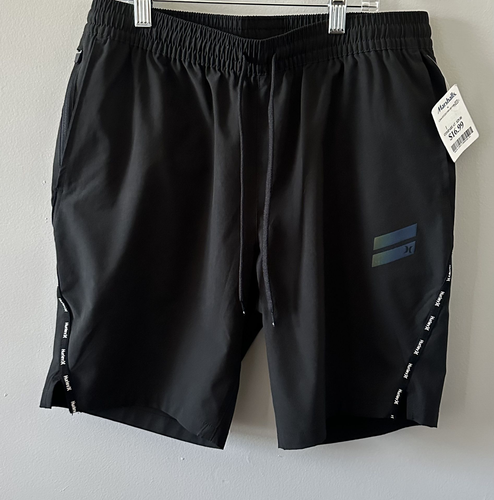 NEW-Hurley, designed for activewear in size M