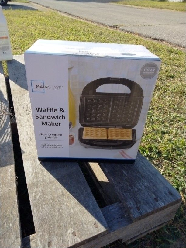 Waffle And Sandwich Maker 