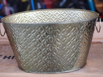 Gold Metal Oval Tub with Handles