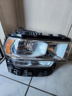 2020 dodge ram 2500, rh headlight