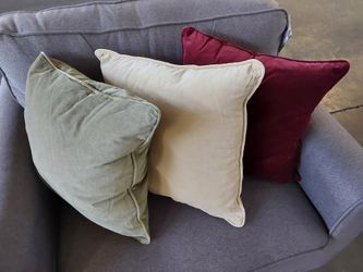 Velvet 18×18" Pillow