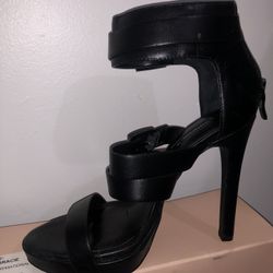 Beautiful Black BCBG 8