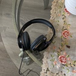 Headphones, good condition