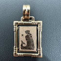 14k Gold Pendant Vintage Engraved acquires 1.9 grams
