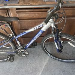  Trex  3700 Mountain Bike