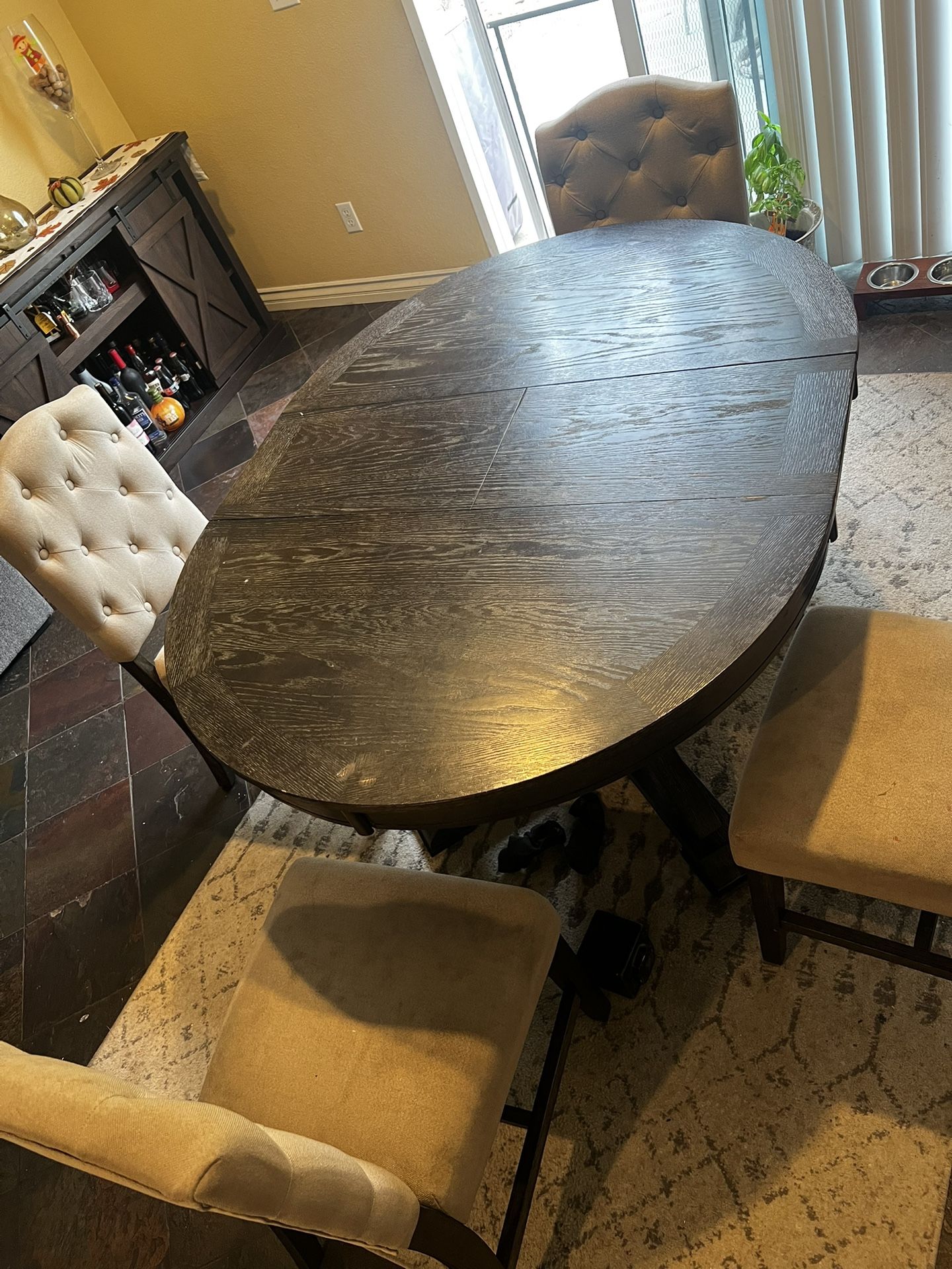 Table 42” Round, 54” Oblong