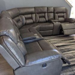 New Power Recliner Sectional Couch / Free Delivery 