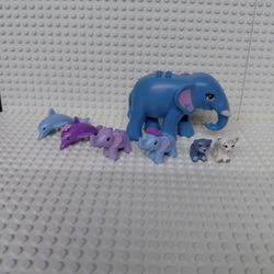 Lego Minifigure Animals (lot 77)