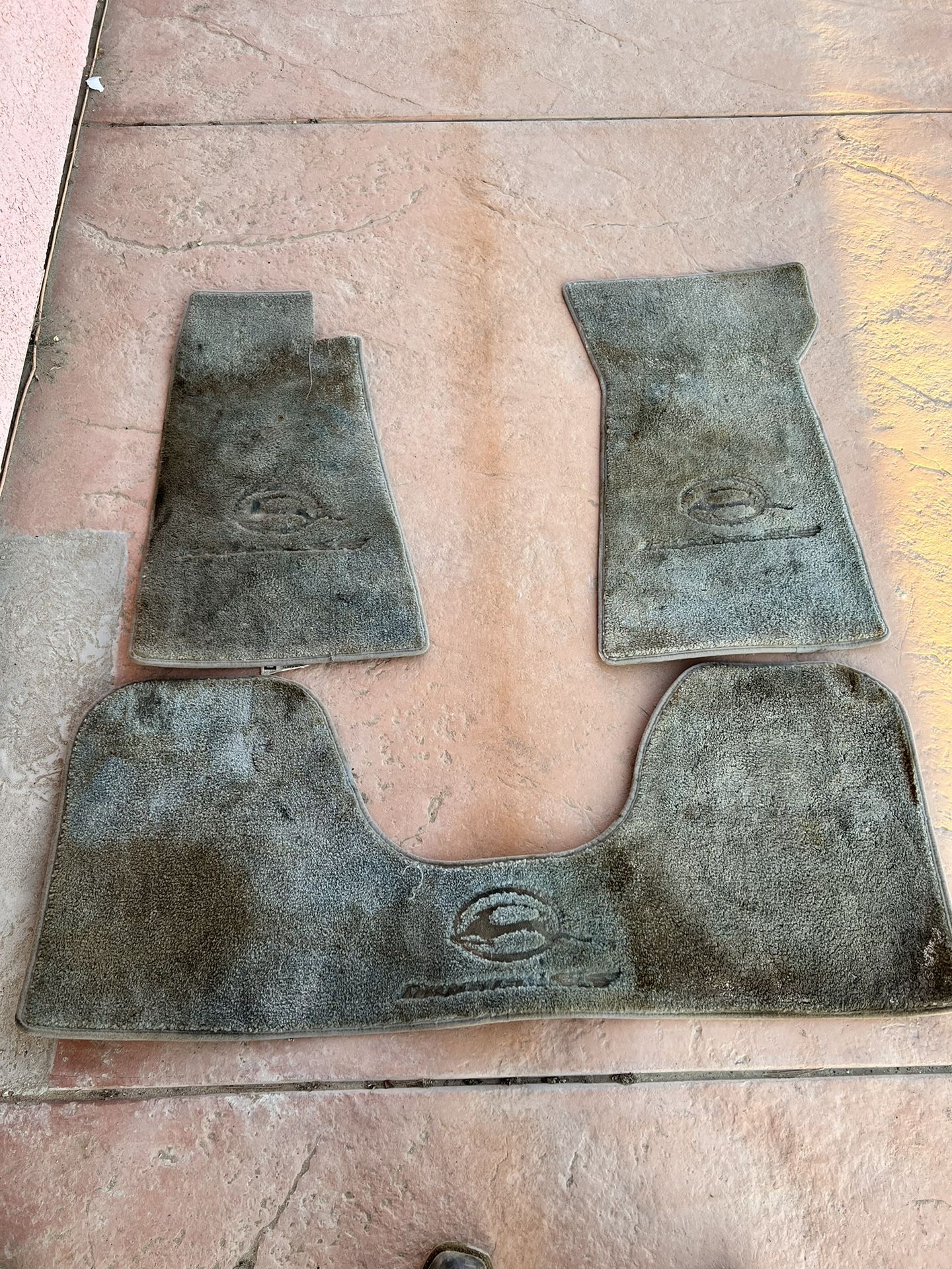 94-96 CHEVY IMPALA SS OEM FLOOR MATS 91-96 CHEVY CAPRICE FLOOR MATS