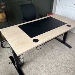 Uplift V2 Standing Desk