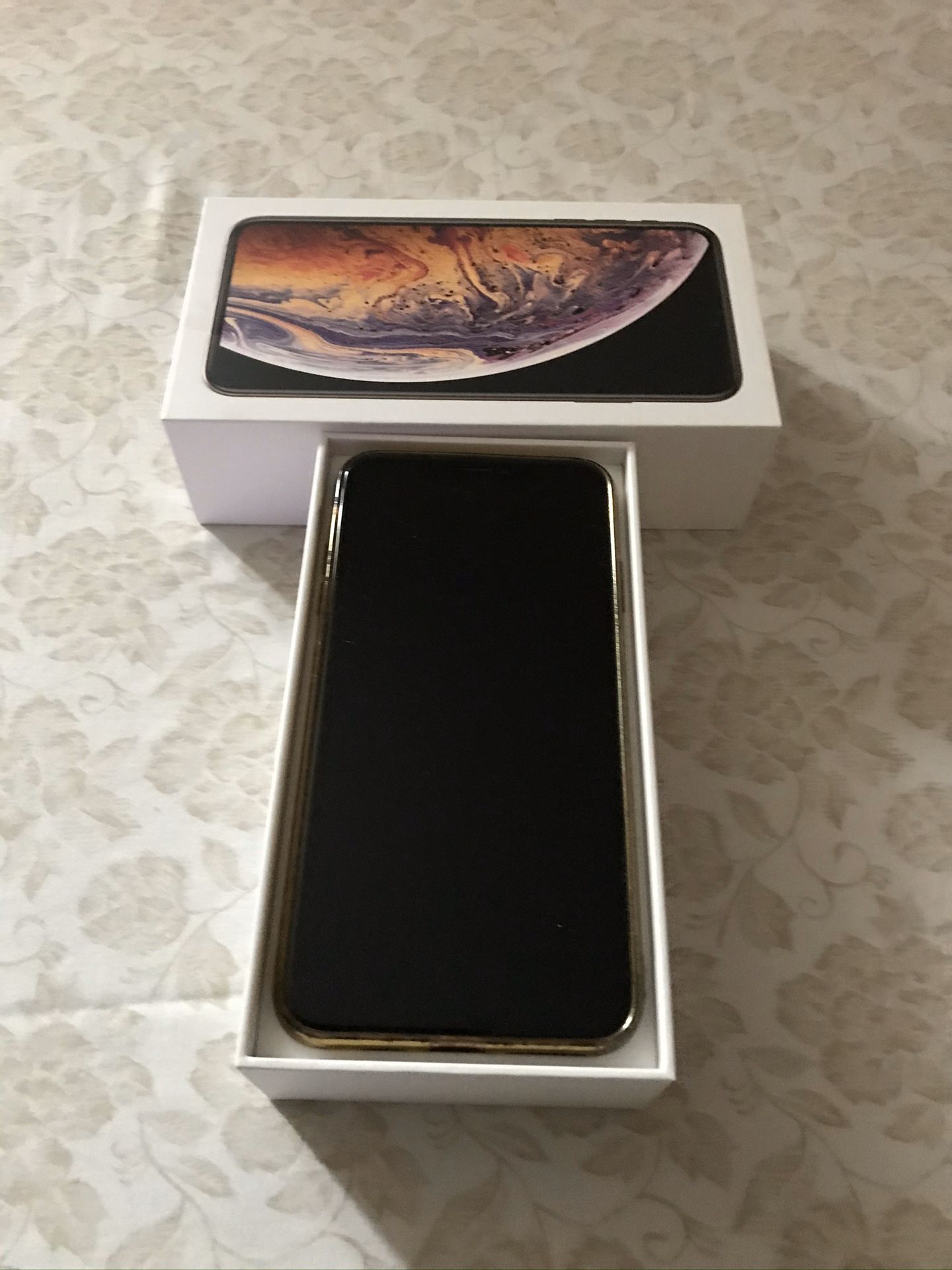 iPhone XS Max unlocked