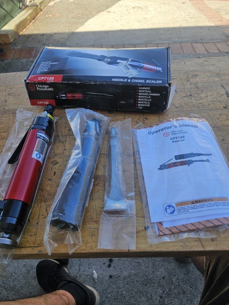 Heavy-duty needle scaler/chisel. PNEUMATIC
