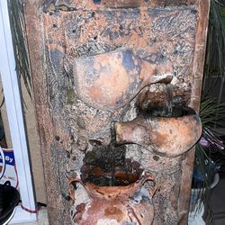 Water Fountain / Fuente 