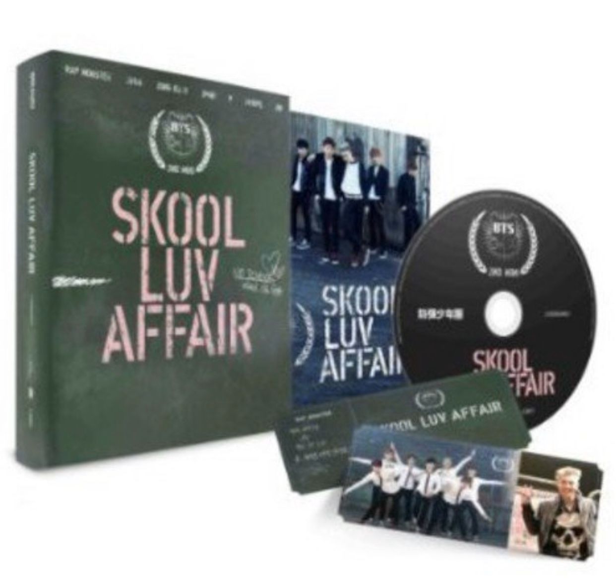 Skool Luv Affair Incl. 115-page photobook and one random photocard