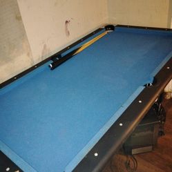 Pool table