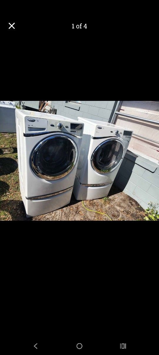 Front Load Washer And Dryer Works Great 300