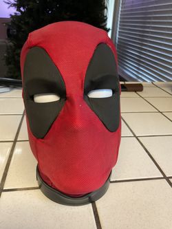 Deadpool Talking And Moving Head