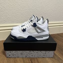 Air Jordan 4 Midnight Navy GS Size 5Y