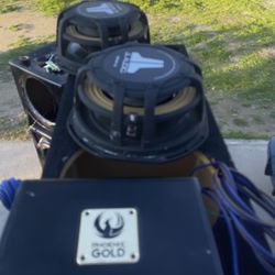 Vendo Estás Básicas 12” JL AUDIO Están En Buenas Condisiones  vienen Con La Caja El Aplicador 