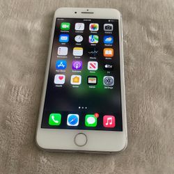 iPhone 8 Plus / Unlocked 