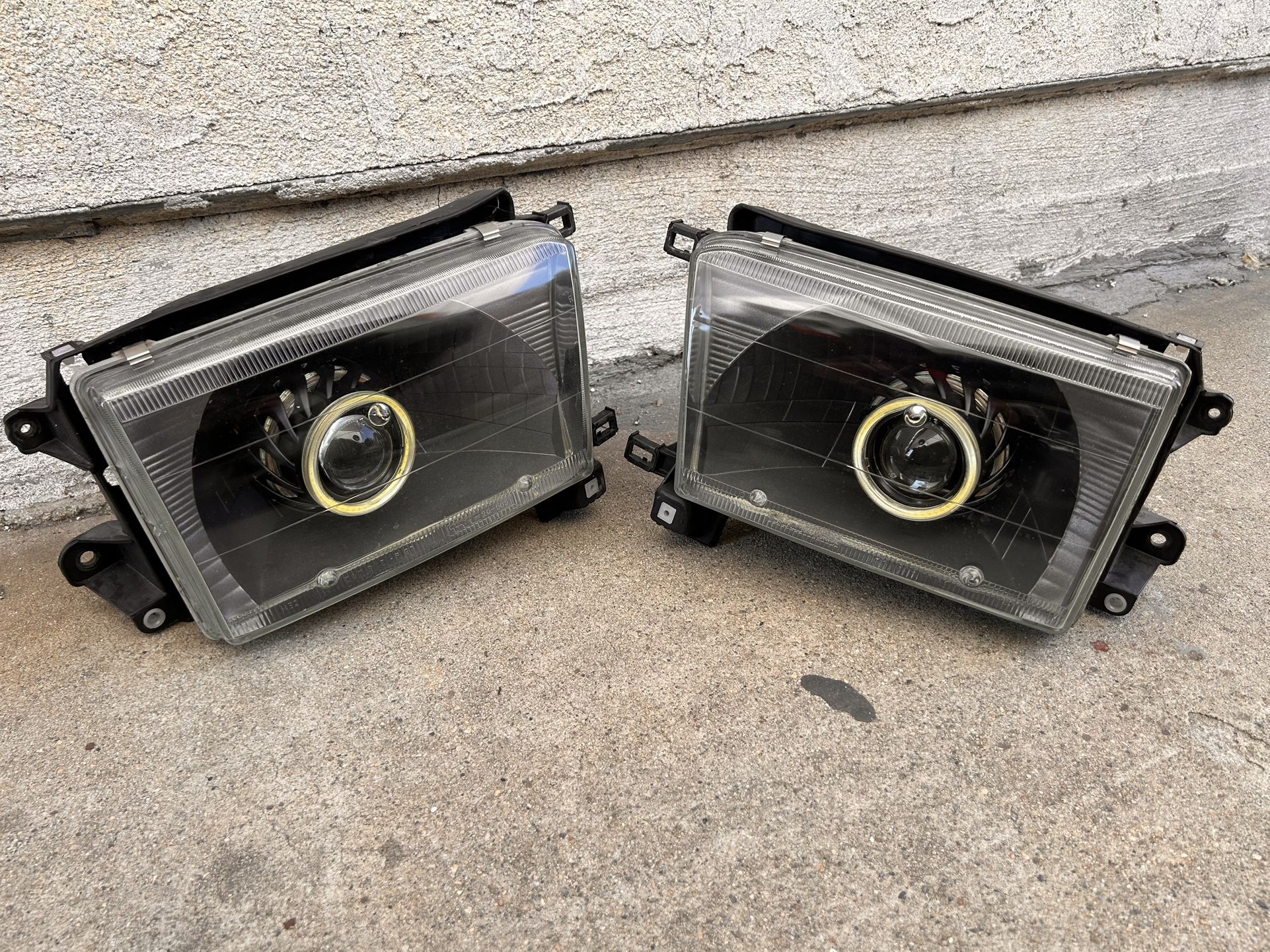 Toyota 4 runner Headlights