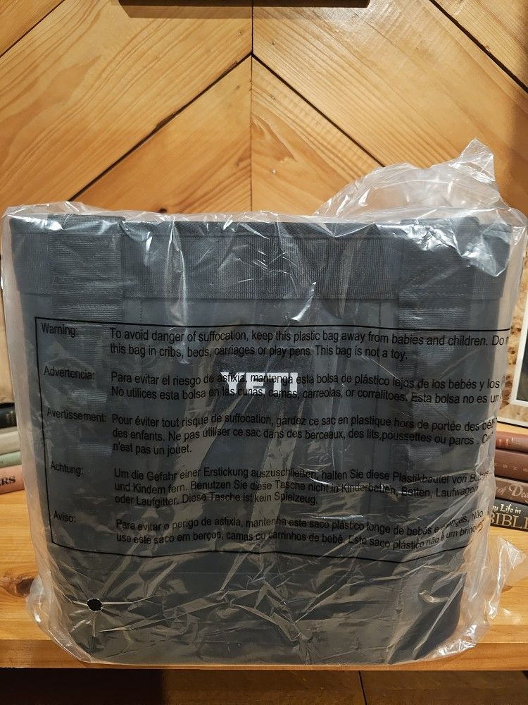Yeti Black Camino 20 Carryall TOTE