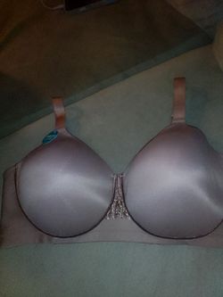 Vanity Fair woman's 42 DD bra