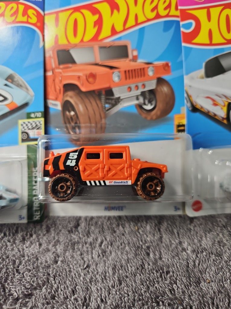 3 Hotwheels Cars